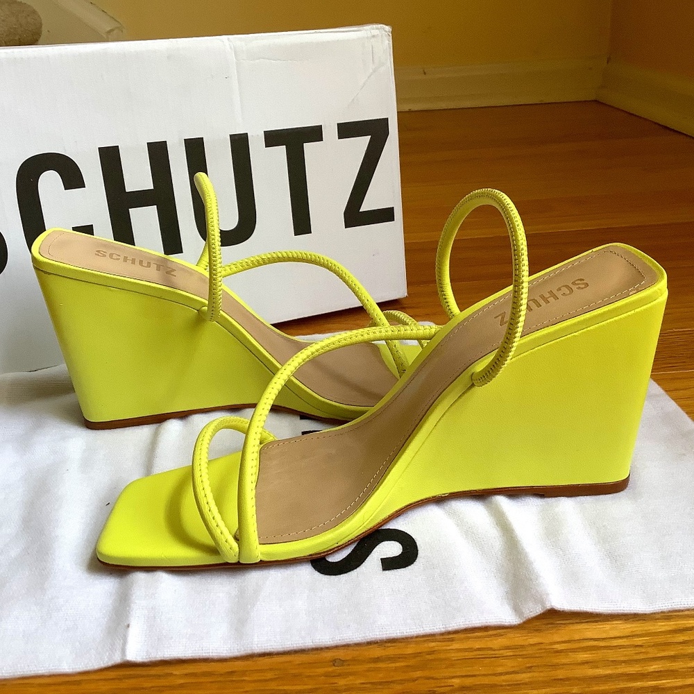 Schutz Kiki Nappa Leather Heeled Wedge Strappy Sandals Green Apple SZ 9.5